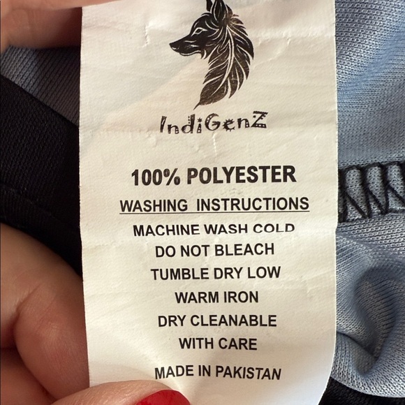 IndiGenZ Kids T-Shirt Black Red MMIW No More Stolen Sisters Sz XS - Picture 6 of 9